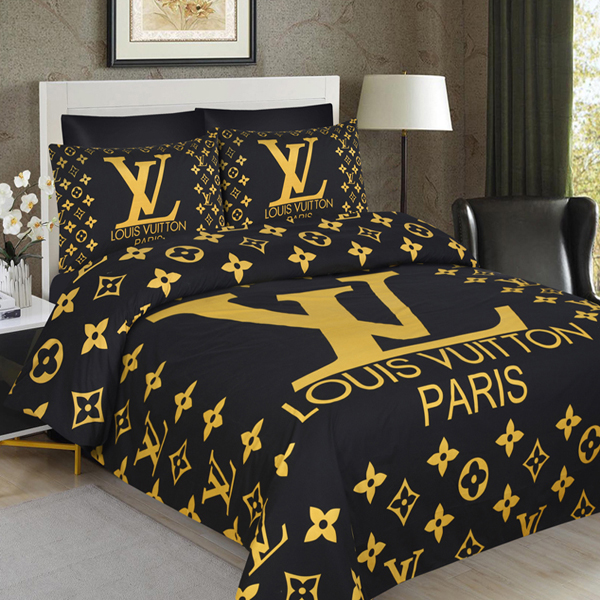 Louis Vuitton Comforter Set 